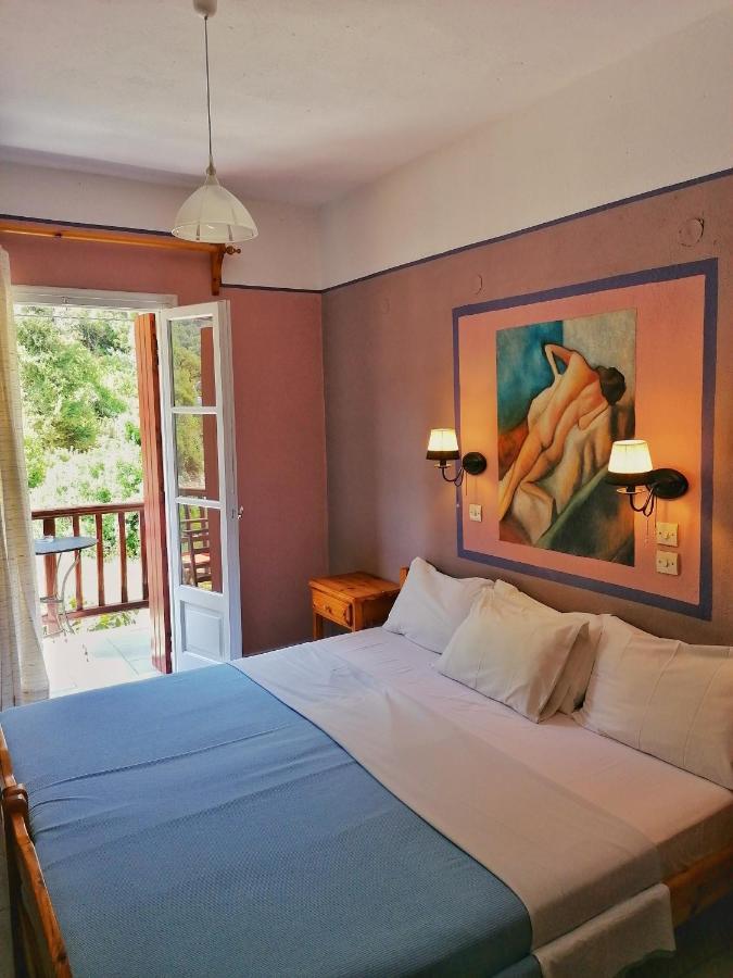 Limnonari Beach Rooms Skopelos stad Exteriör bild