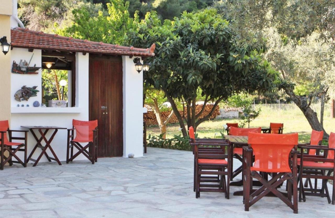 Limnonari Beach Rooms Skopelos stad Exteriör bild